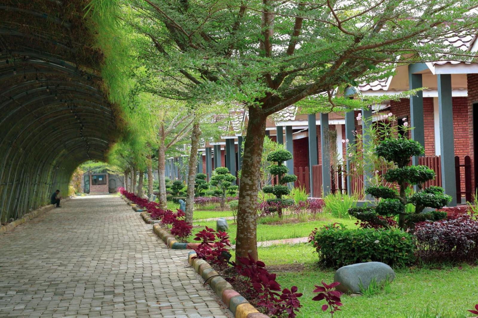 Thong'S Inn Hotel Kualanamu Medan Exterior foto