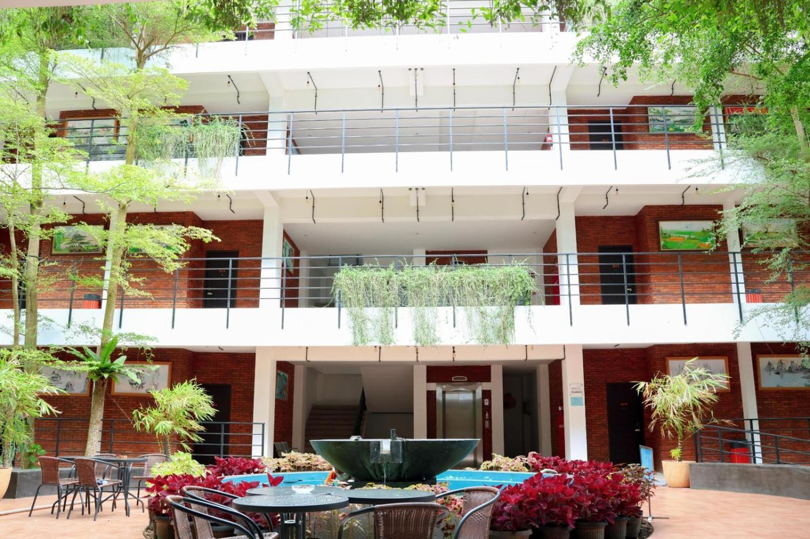Thong'S Inn Hotel Kualanamu Medan Exterior foto