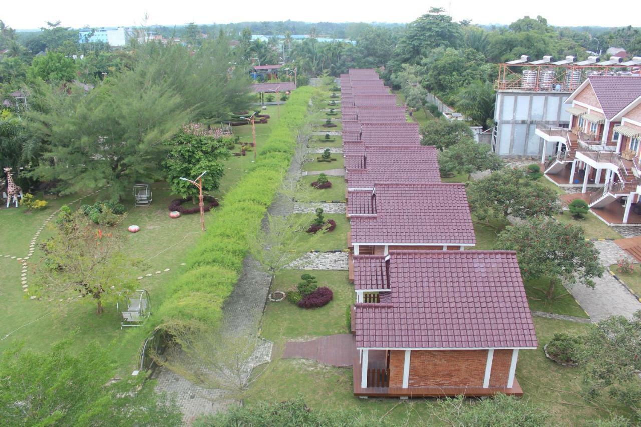 Thong'S Inn Hotel Kualanamu Medan Exterior foto